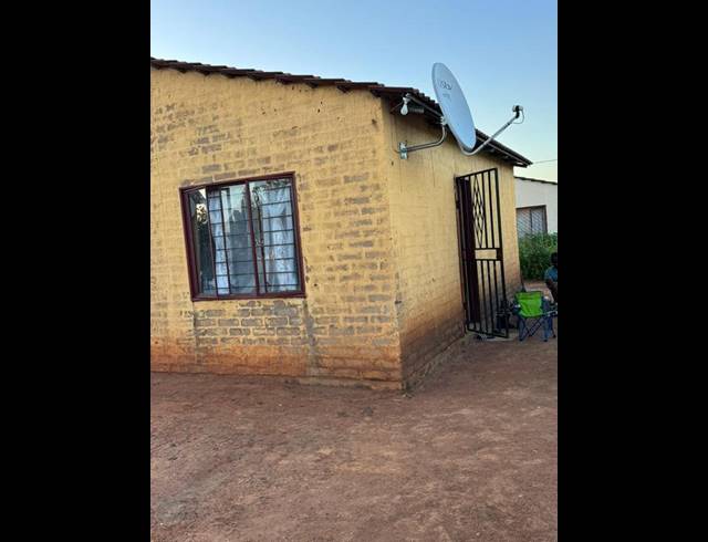 2 BEDROOM HOUSE FOR SALE IN SOSHANGUVE SOUTH